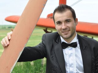 Discover ADRYANY VIP show