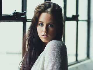 Discover AddisonPerry VIP show