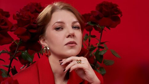 Discover AliceBiorn VIP show