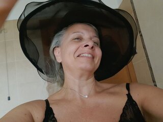 Discover AmandaJunior VIP show