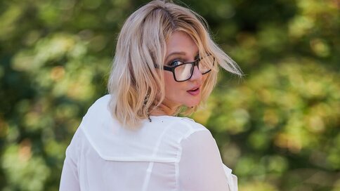 Discover AmandaSensy VIP show