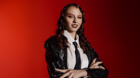 Discover ArinaKubrick VIP show