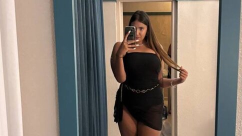 Discover CarliHeinbaugh VIP show