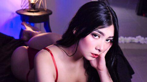 Discover CloeBlaire VIP show