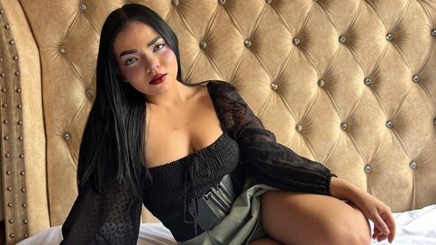 Discover EvitaWein VIP show