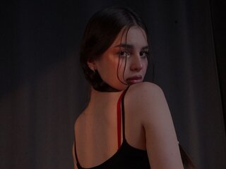 Discover GertudeCova VIP show