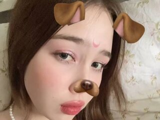 Discover GuinevereEade VIP show