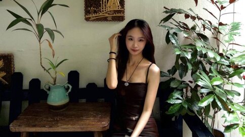 Discover HarrietHelen VIP show