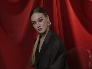 Discover JenniferCamprell VIP show