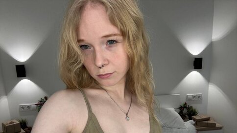 Discover KamiMellema VIP show