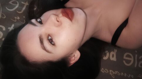 Discover KorneliaAbramov VIP show