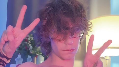 Discover LeoBensyten VIP show