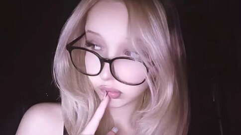 Discover MaoqiBeverly VIP show