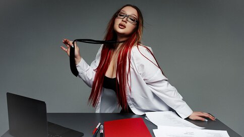 Discover RoxyStormer VIP show