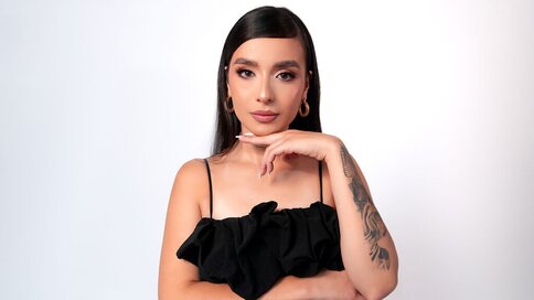 Discover Shennoa VIP show