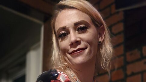 Discover SundayJane VIP show