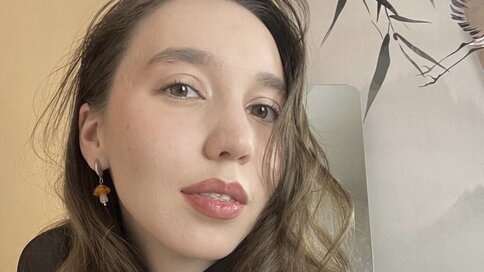 Discover SuzanneVega VIP show