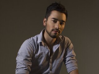 Discover VictorWayne VIP show