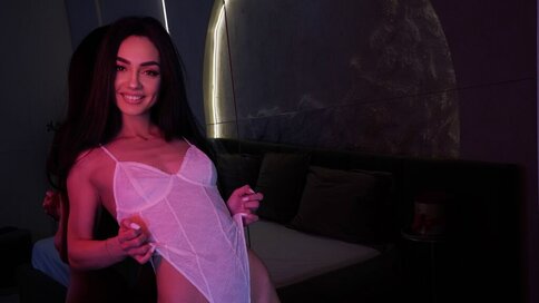 Discover VivienneStark VIP show